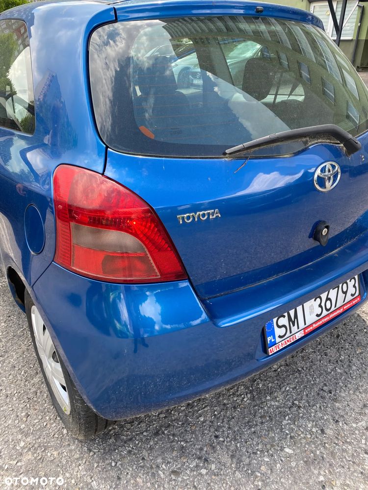 Toyota Yaris 1.0 VVT-i - 12
