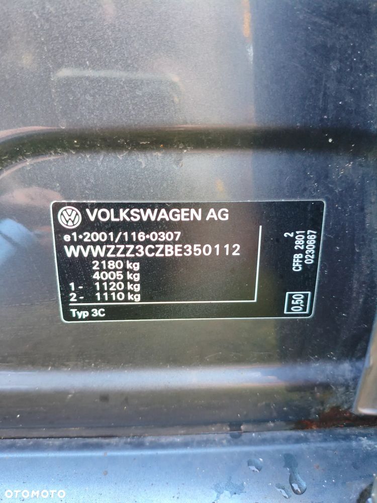Volkswagen Passat - 31