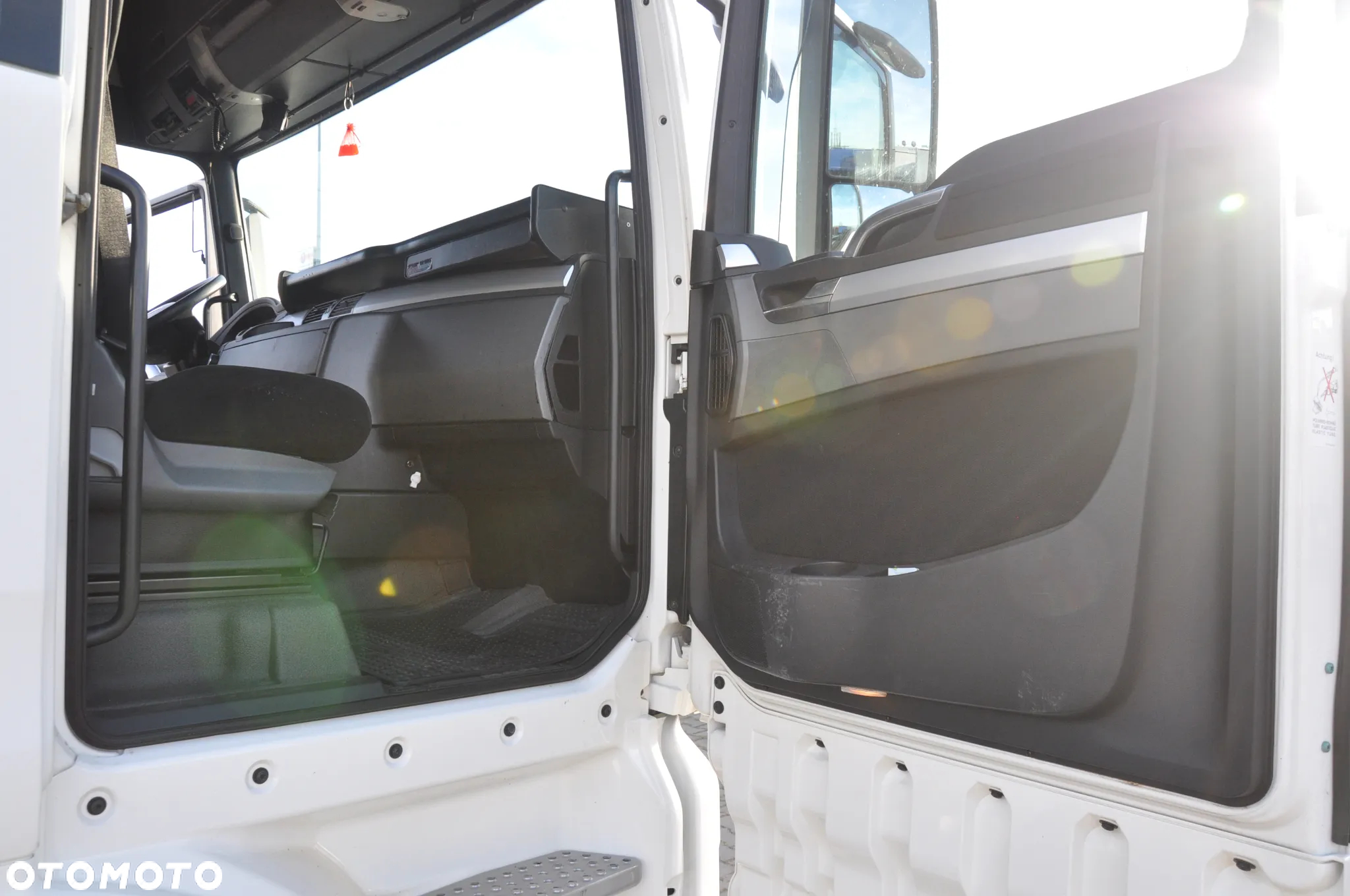 MAN TGX 18.440 LOW DECK NOWE SPRZĘGŁO BOGATE WYPOSAŻENIE - 16