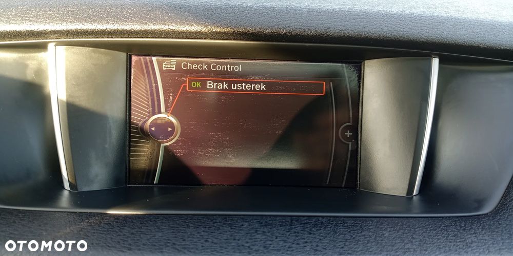 BMW X1 xDrive18d - 27