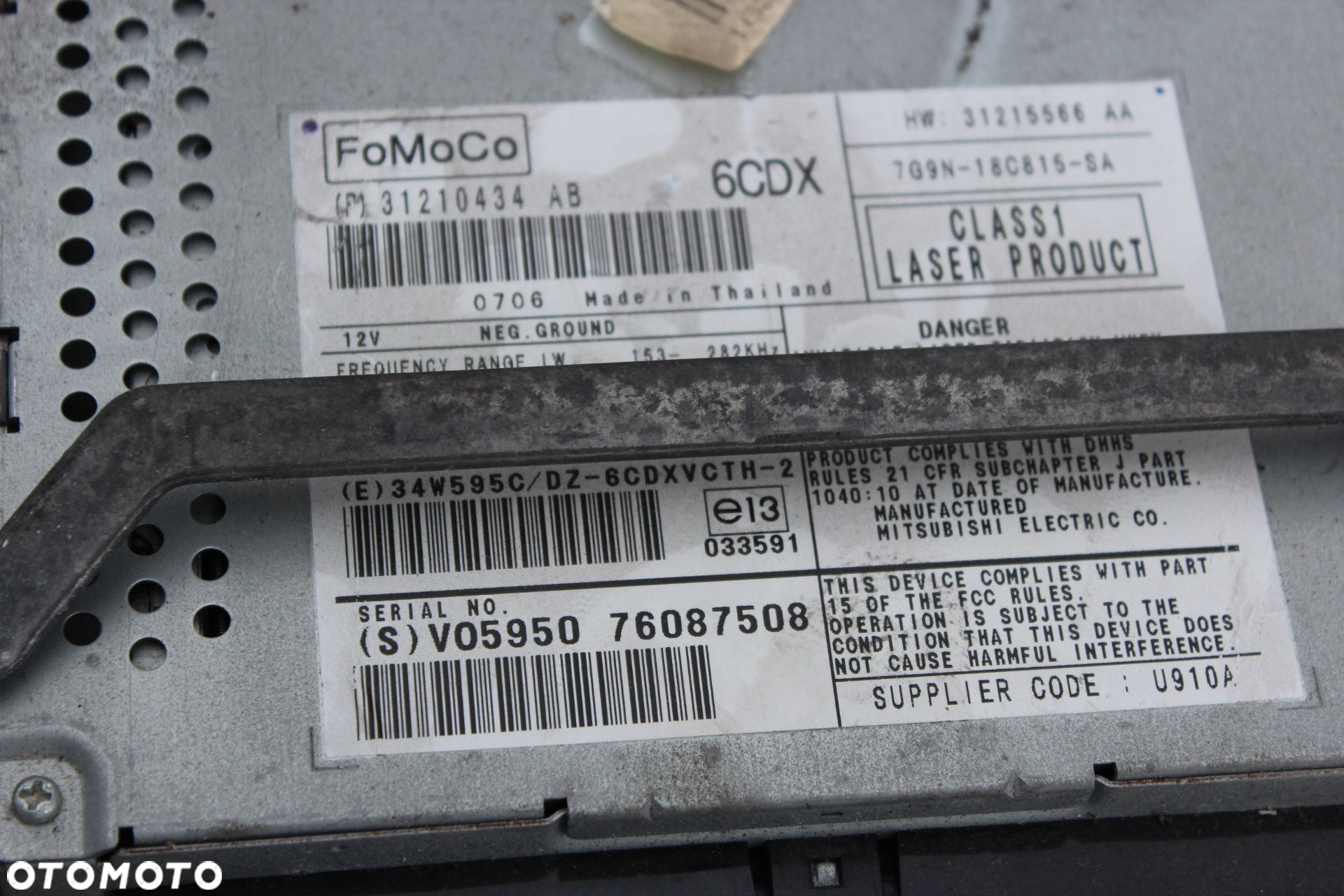 Radioodtwarzacz Radio Volvo V70 III 31210434AB - 2