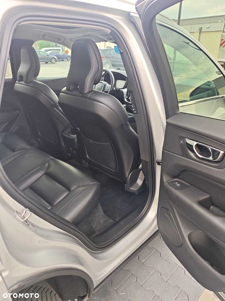Volvo XC 60 - 8