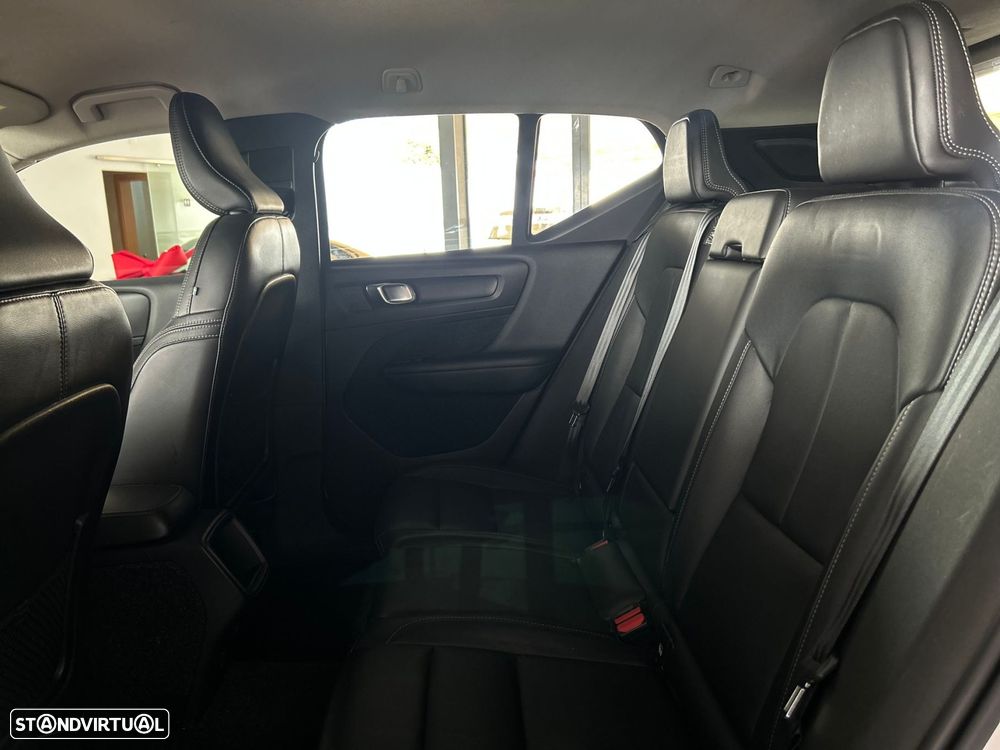 Volvo XC 40 2.0 D3 Momentum Plus Geartronic - 12