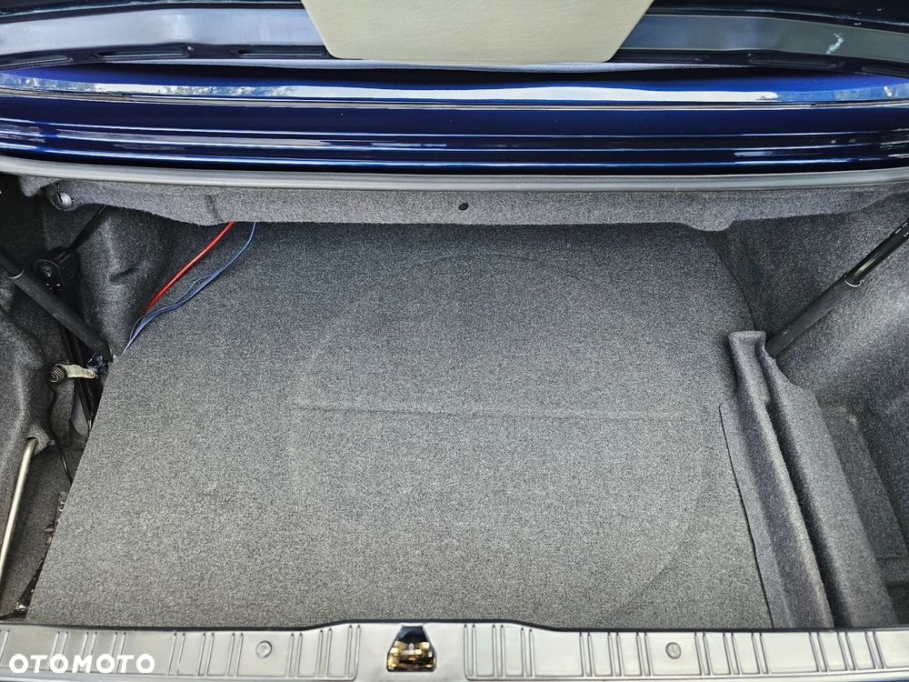BMW Seria 3 320i - 38