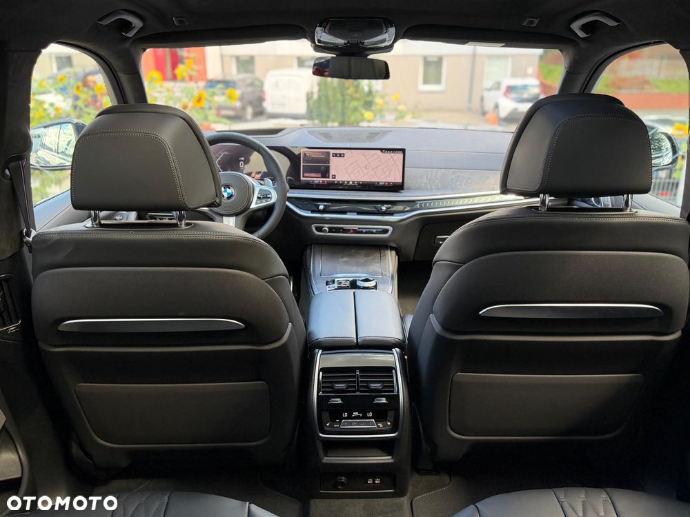 BMW X7 xDrive40d mHEV M Sport sport - 32