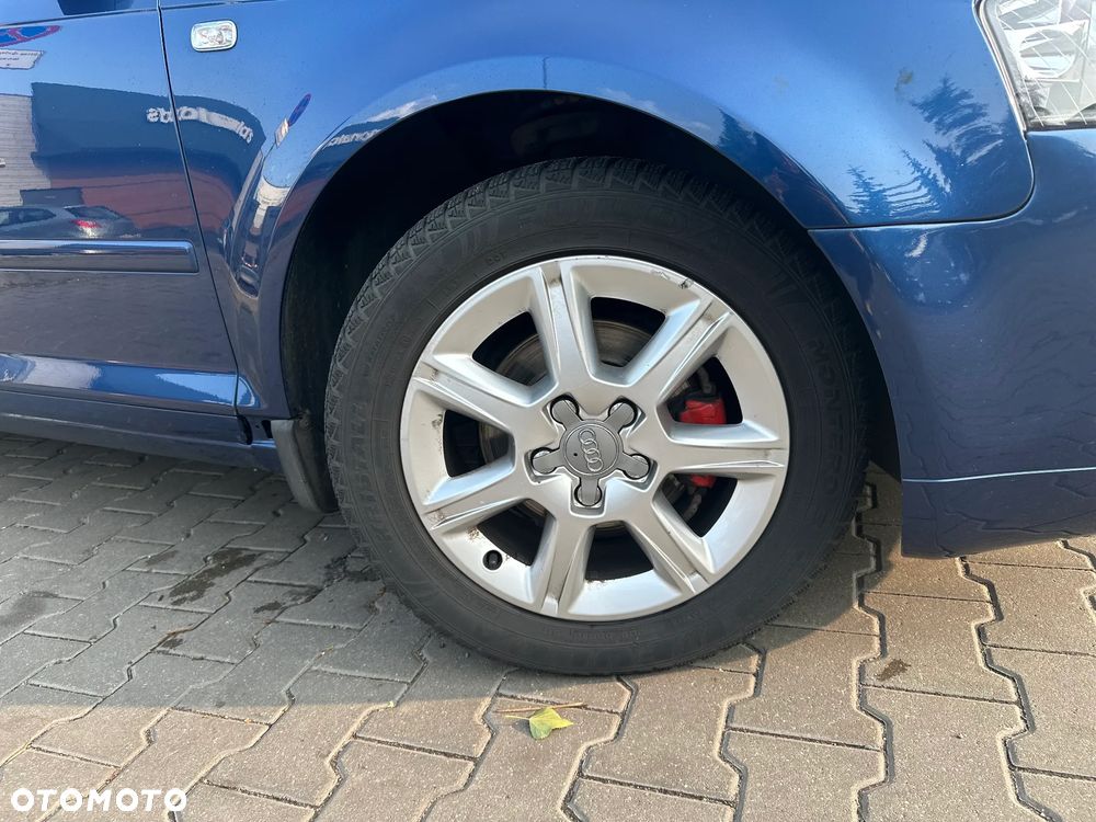 Audi A3 3-drzwiowe 1.6 Ambiente - 11