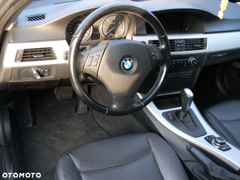 BMW Seria 3 325d DPF Edition Exclusive - 18