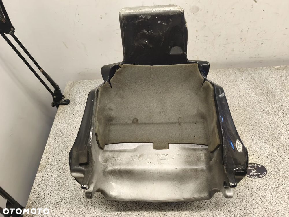 Bak, zbiornik paliwa Triumph Daytona 955i 955 - 15