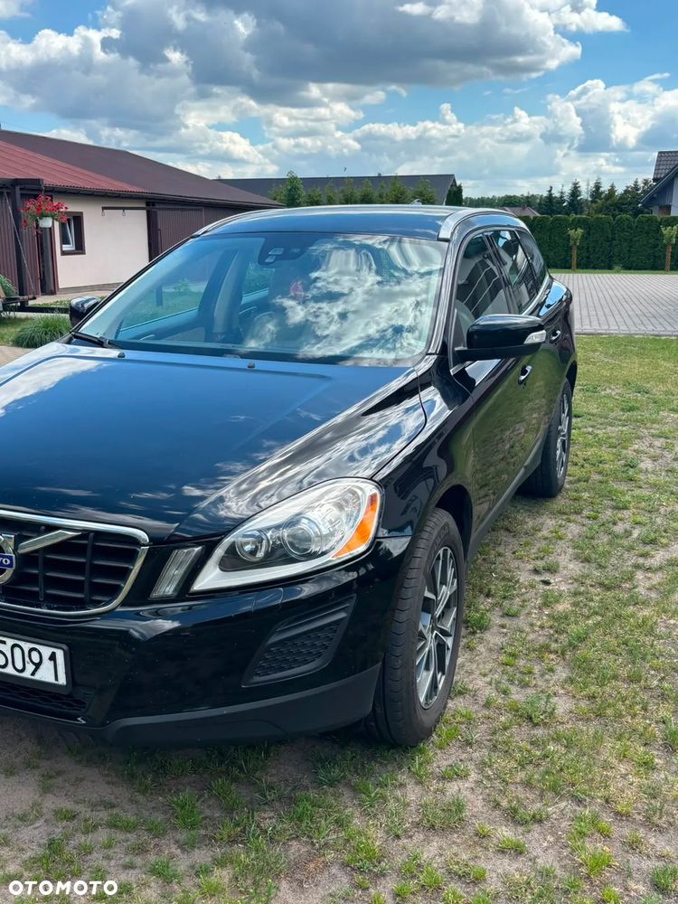 Volvo XC 60 D5 AWD Momentum - 2