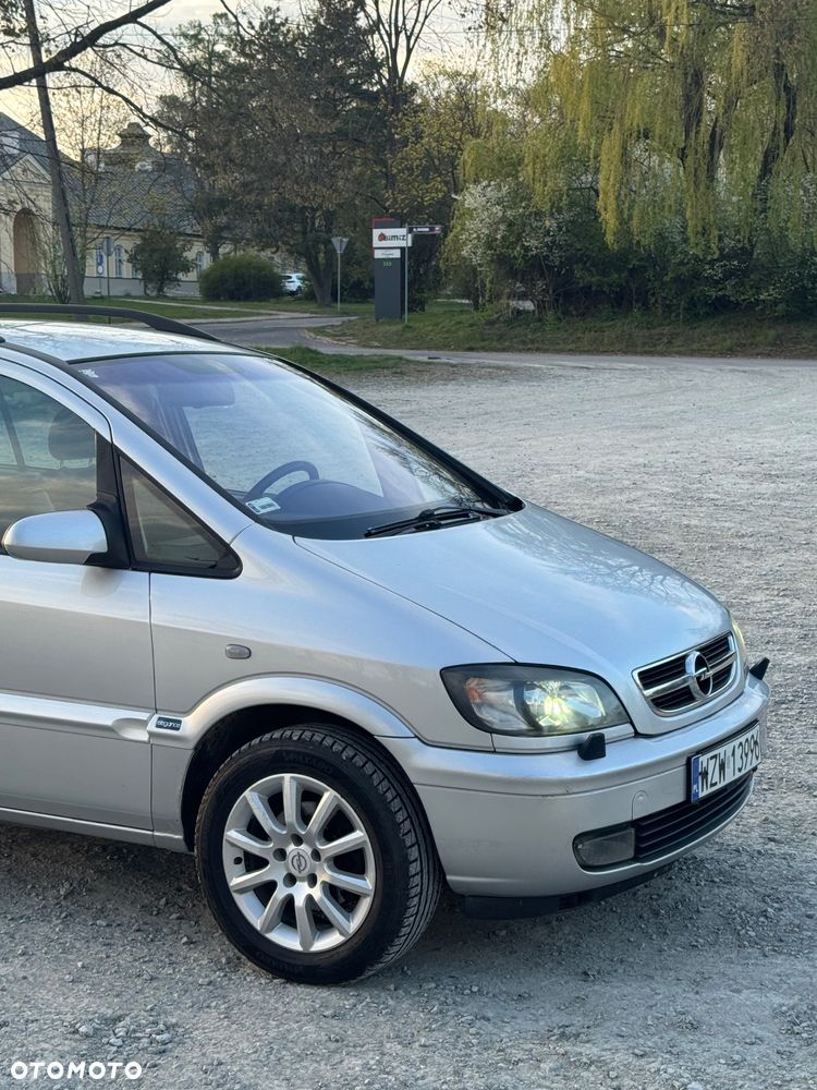 Opel Zafira 1.8 16V Elegance - 2