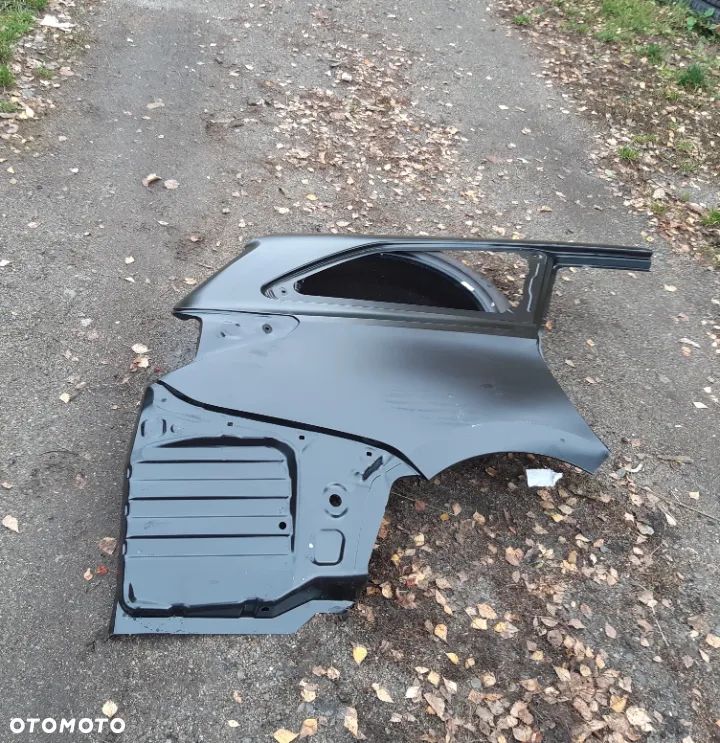Błotnik prawy tył tylny Toyota Auris II Kombi - 1