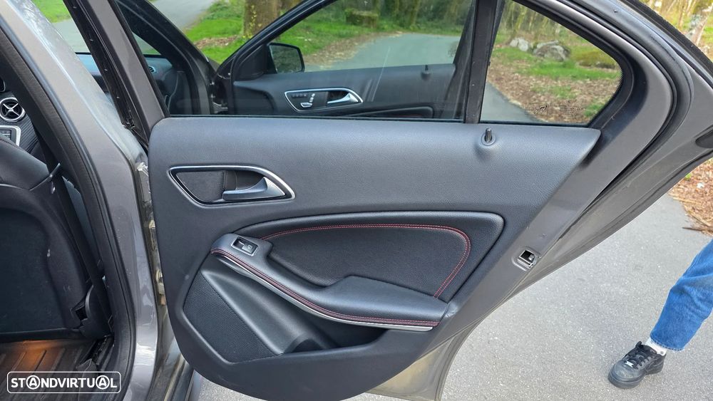 Mercedes-Benz A 220 d 7G-DCT AMG Line - 17