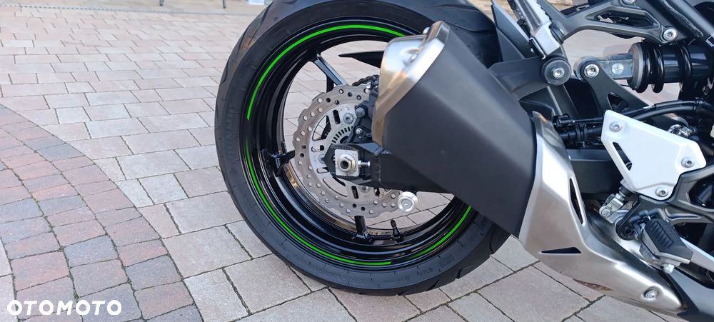 Kawasaki Z 900 - 25