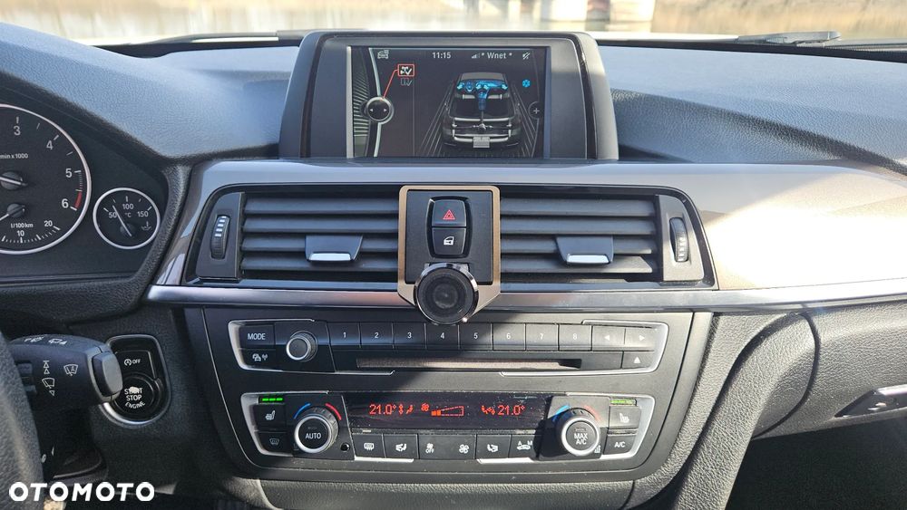BMW Seria 3 318d Modern Line - 24
