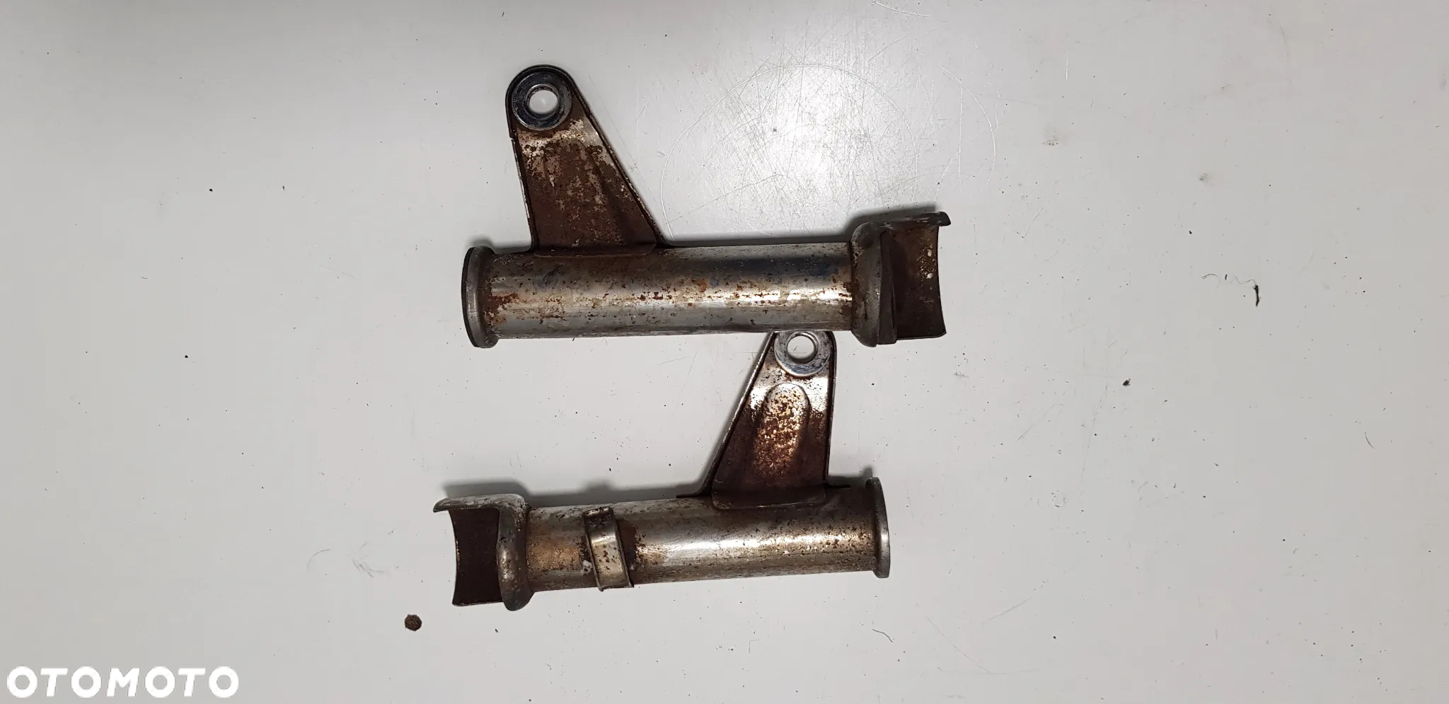 Honda CM 125 Uchwyt Lampy - 2