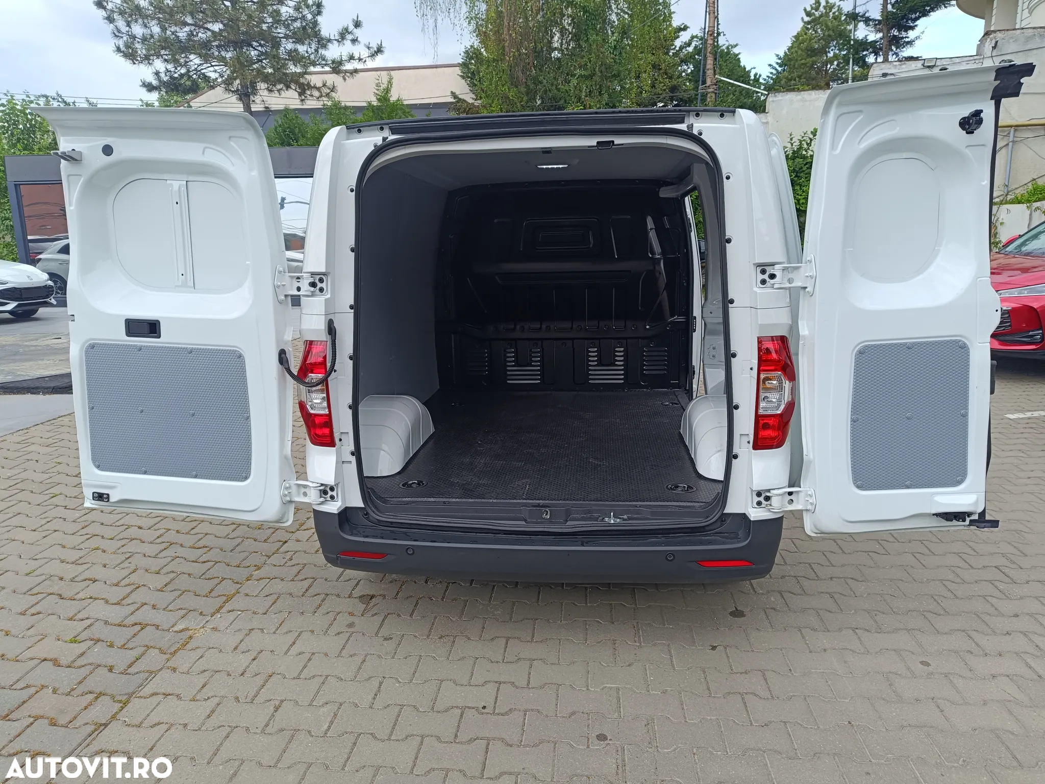 Maxus eDeliver 5 - 15
