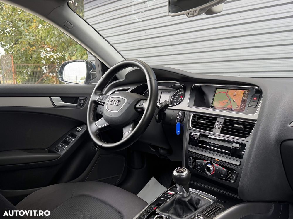 Audi A4 Limuzina 2.0 TDI DPF clean S line Sportpaket - 8