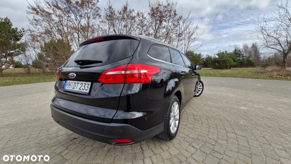 Ford Focus 1.0 EcoBoost Titanium - 4