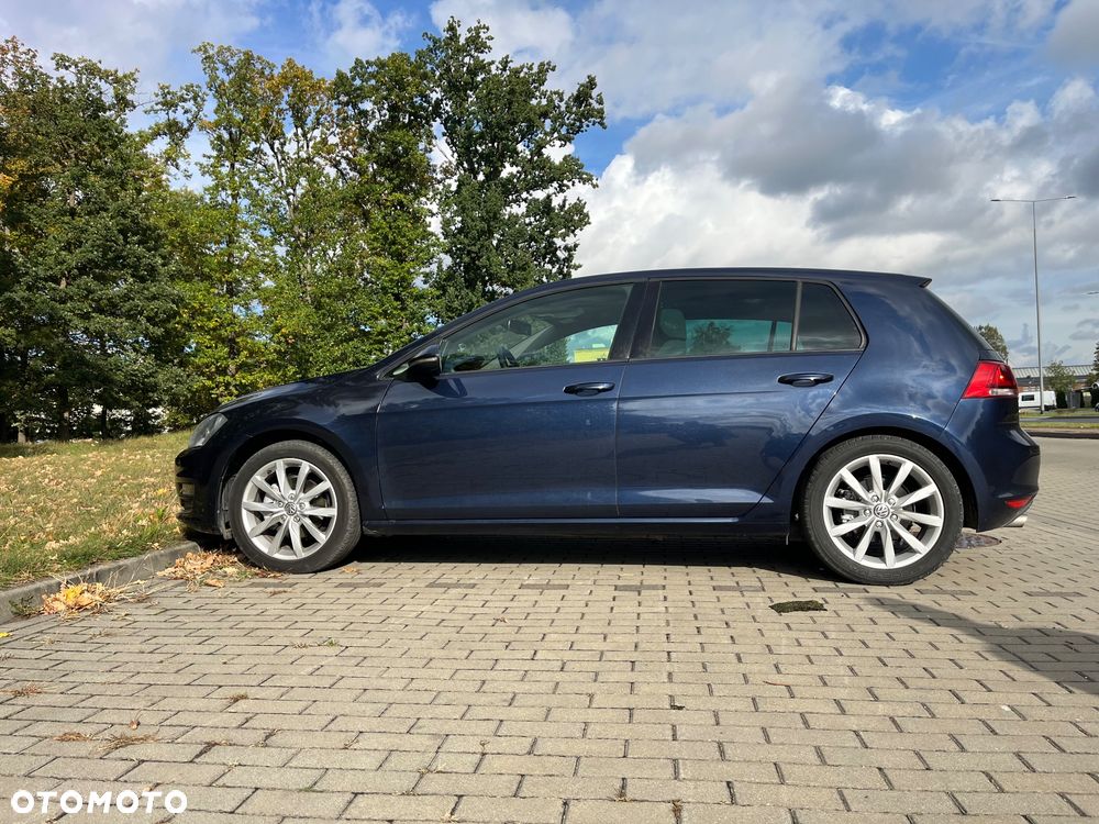 Volkswagen Golf - 6
