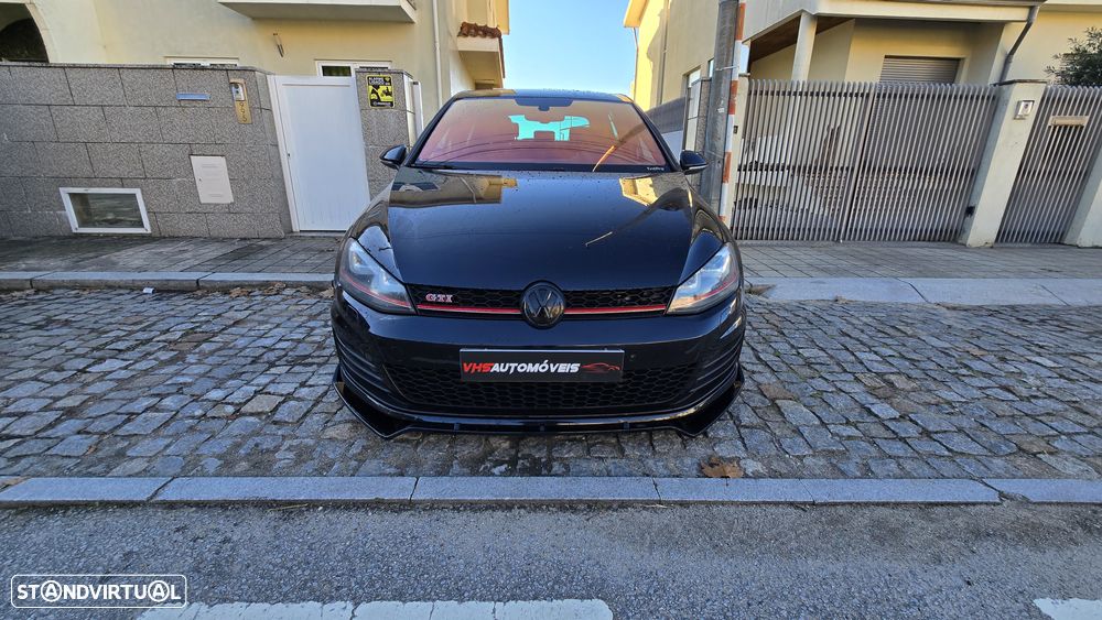 VW Golf GTI Performance BlueMotion DSG - 1