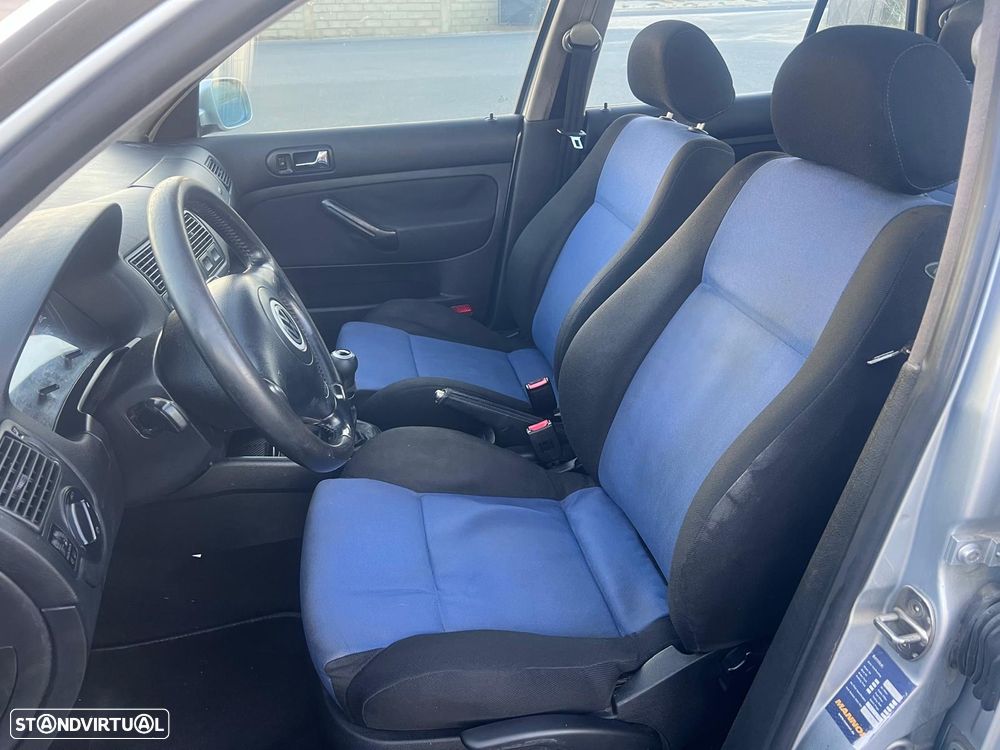 VW Golf 1.9 TDi Highline - 7
