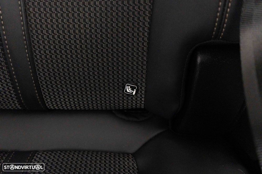 Peugeot 3008 1.6 Hybrid GT e-EAT8 - 13