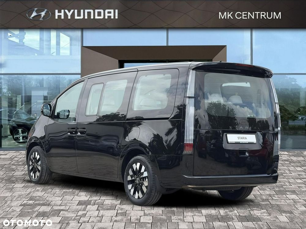 Hyundai Staria - 4
