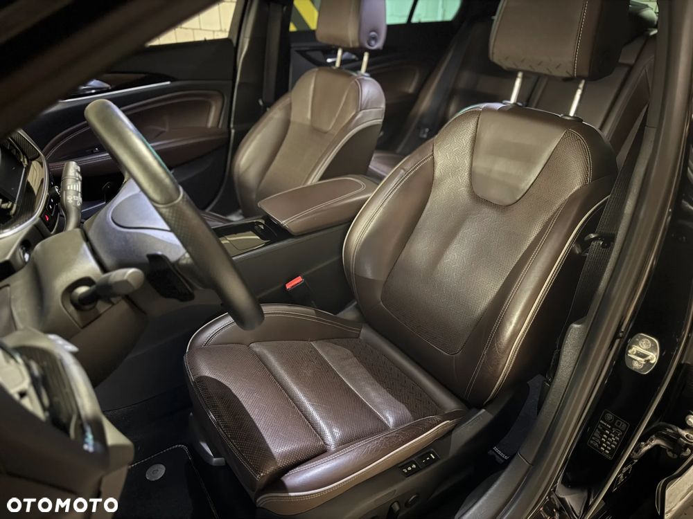 Opel Insignia - 13
