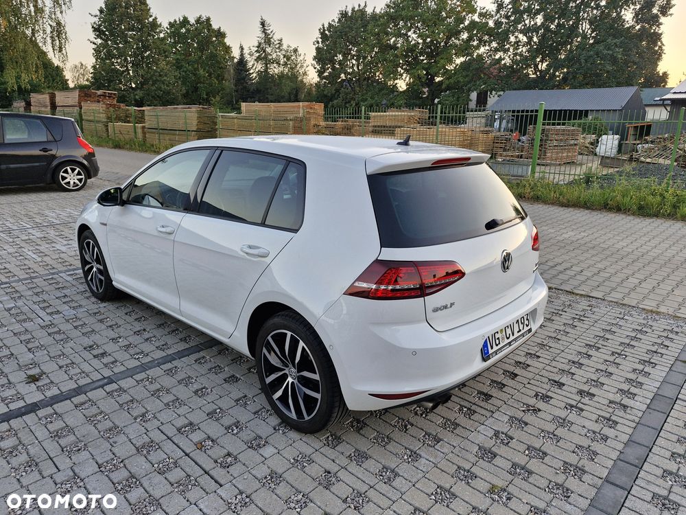 Volkswagen Golf - 3
