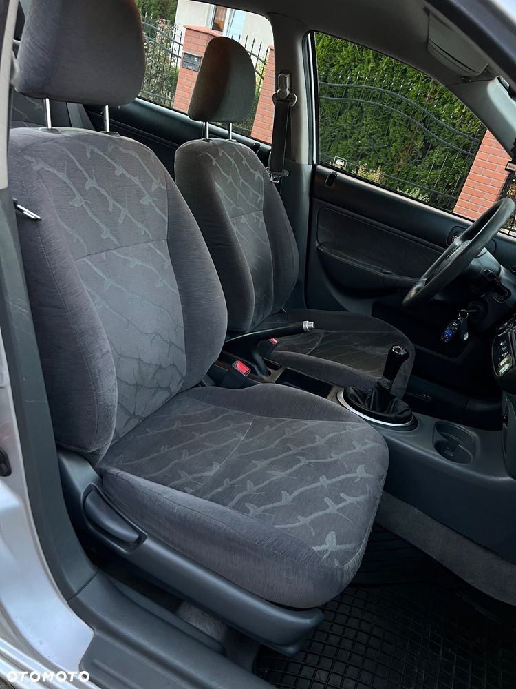Honda Civic 1.6i LS - 17
