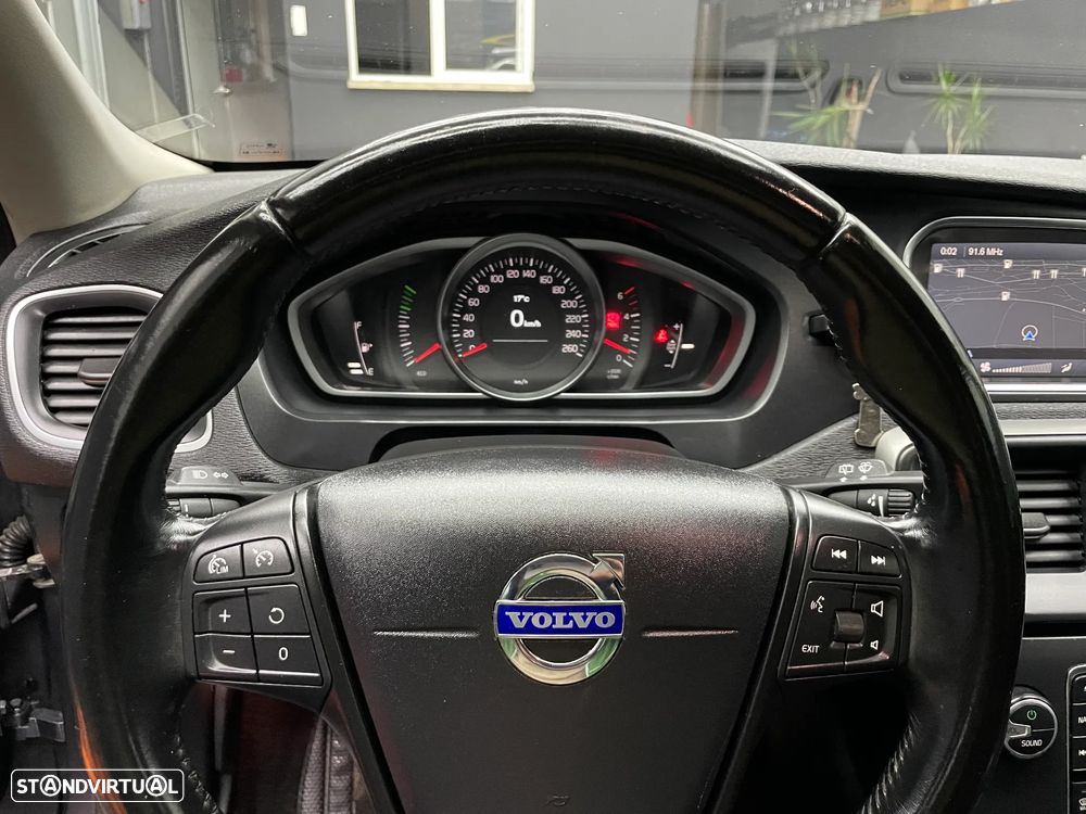 Volvo V40 1.6 D2 Momentum Eco - 8