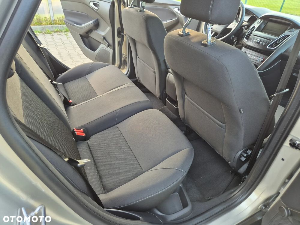 Ford Focus 1.0 EcoBoost STart-Stopp-System TITANIUM - 36