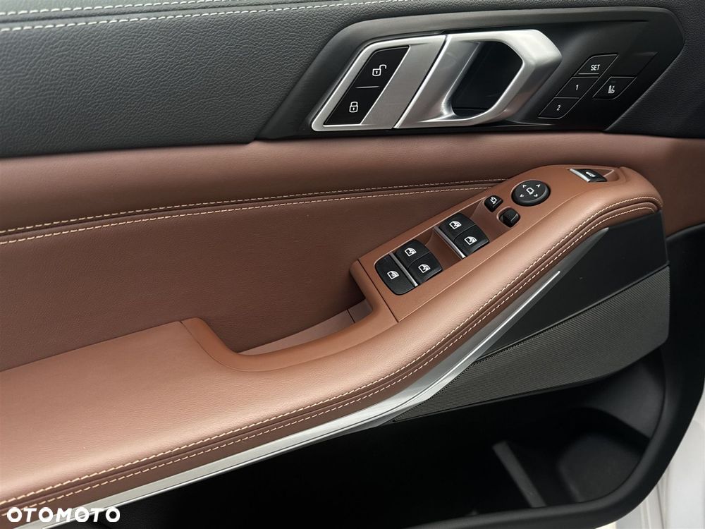 BMW X5 M50i - 19