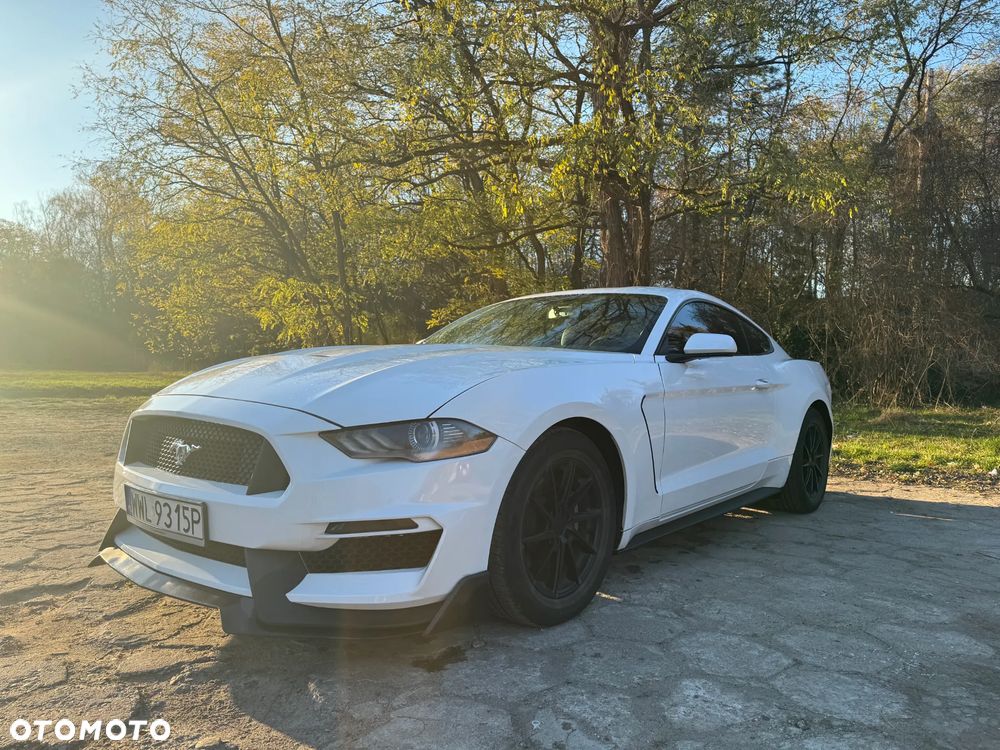 Ford Mustang - 3