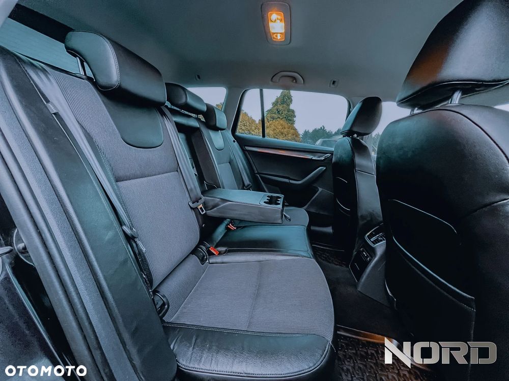 Skoda Octavia 2.0 TDI 4x4 DSG Style - 35