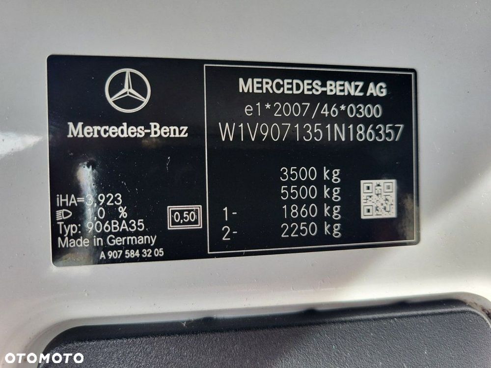 Mercedes-Benz Sprinter - 29