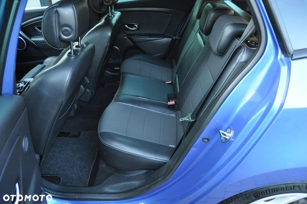 Renault Megane TCe 180 Dynamique - 11