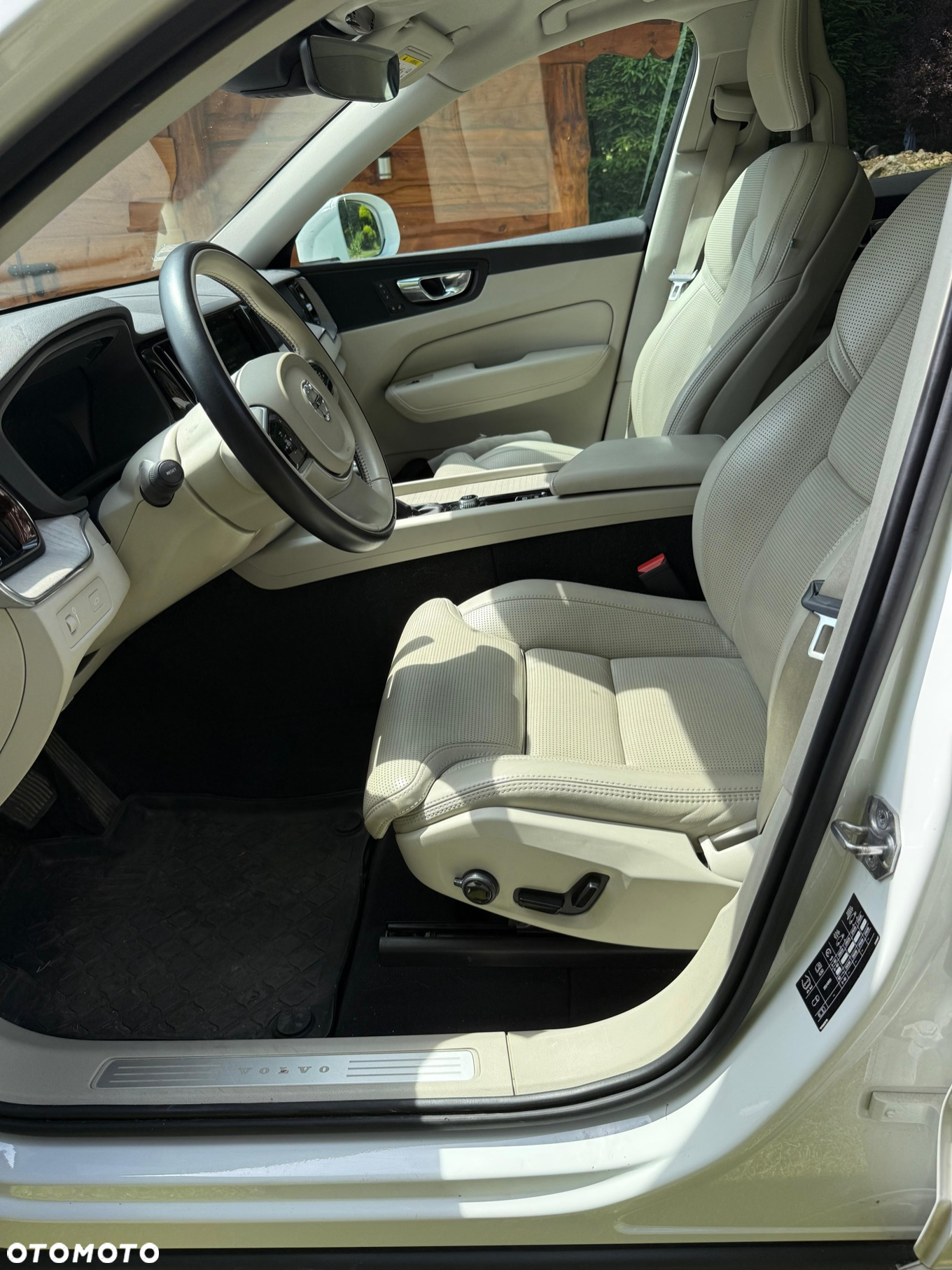 Volvo XC 60 D5 AWD Inscription - 8