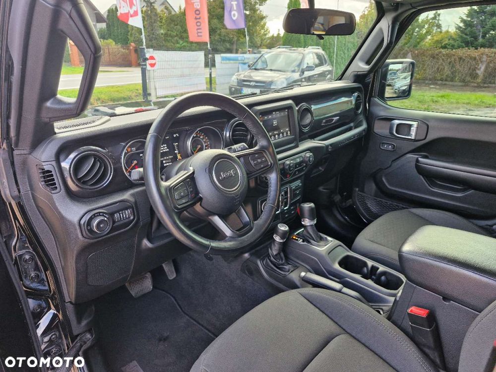 Jeep Wrangler - 14