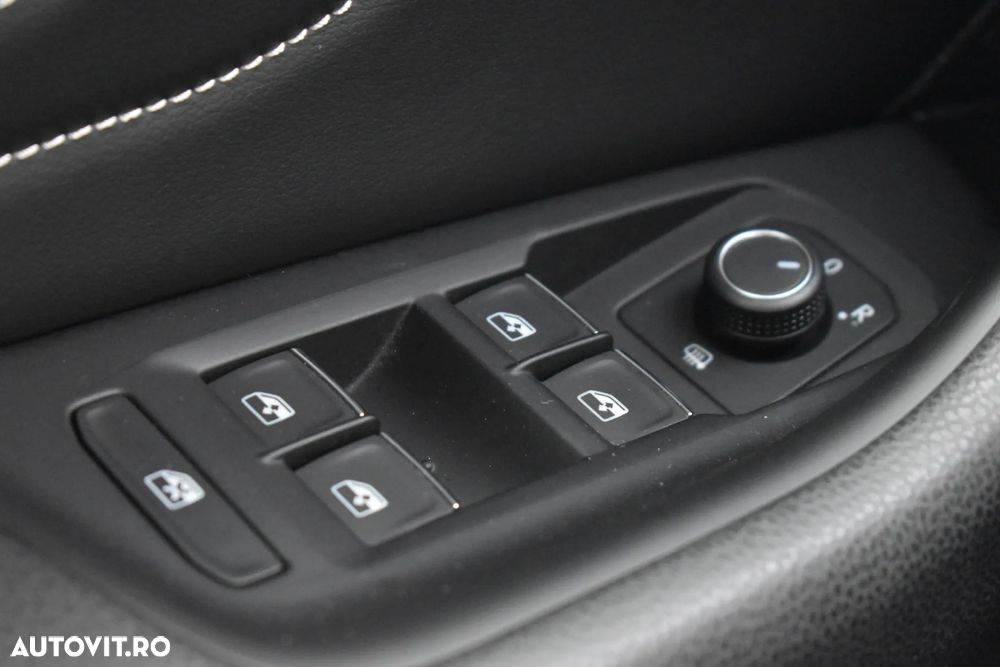 Volkswagen Passat 2.0 TDI DSG Highline - 37