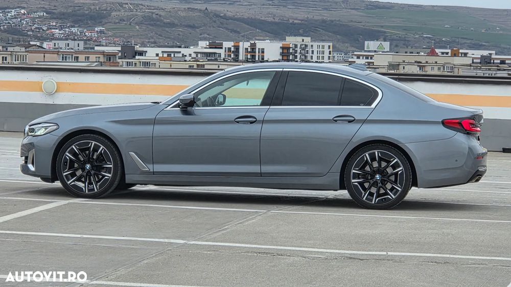 BMW Seria 5 520d Aut. Luxury Line - 16