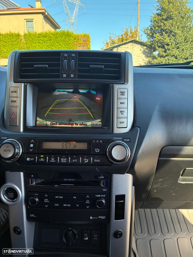 Toyota Land Cruiser 3.0 D-4D Auto - 11