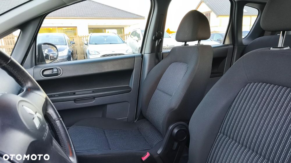 Mitsubishi Colt - 21