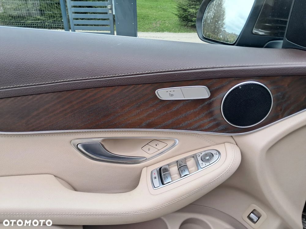 Mercedes-Benz GLC 250 4Matic 9G-TRONIC AMG Line - 15