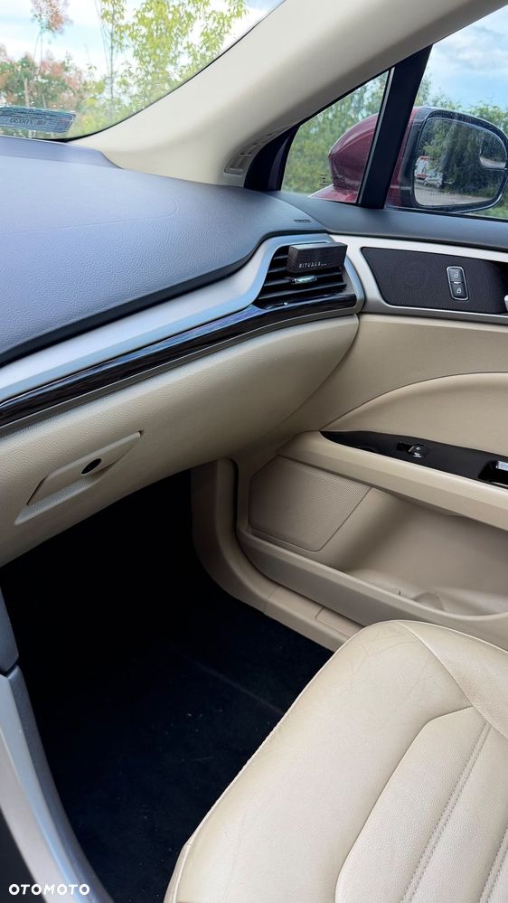 Ford Fusion - 14