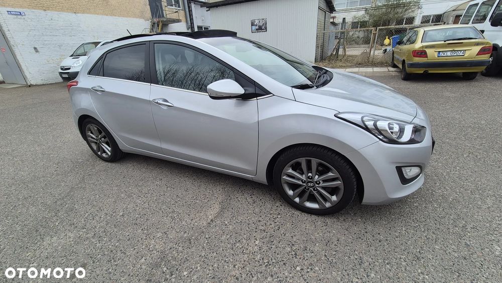Hyundai i30 1.6 CRDI DCT Premium - 1