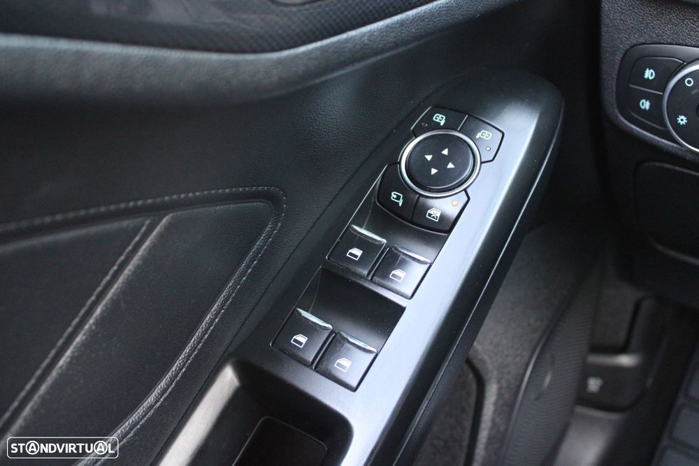 Ford Focus SW 1.5 TDCi EcoBlue ST-Line - 35