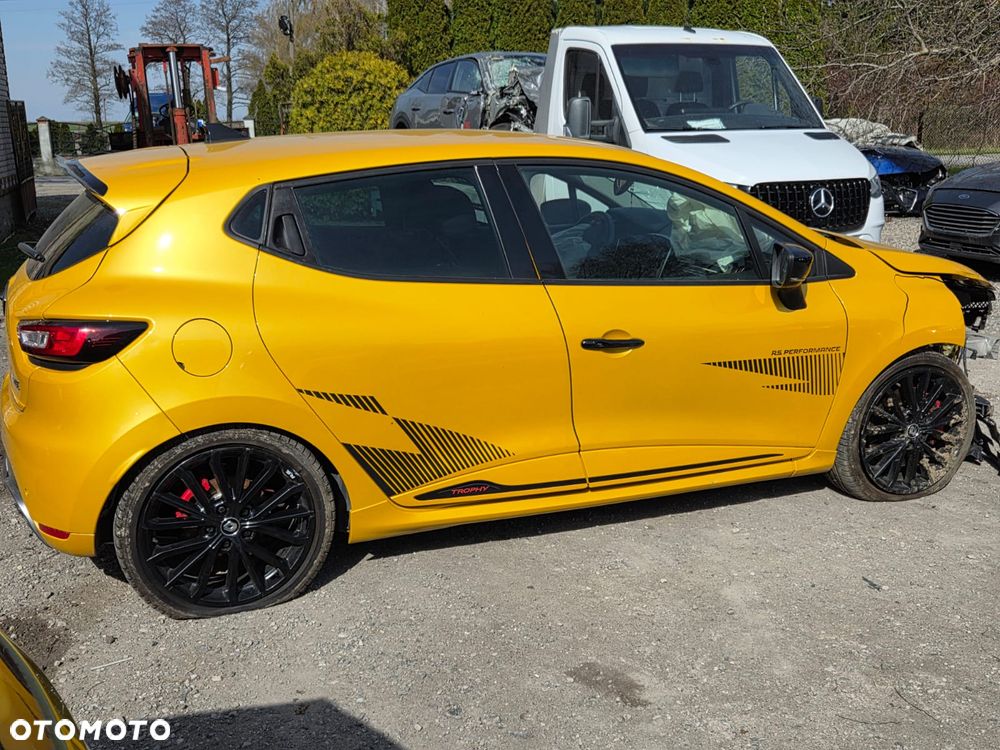 Renault Clio 1.6 R.S.Trophy 220 EDC - 9