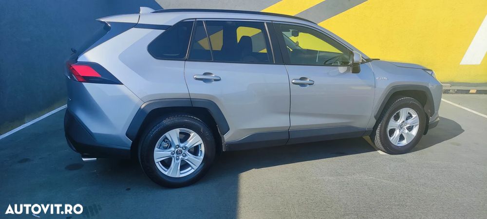 Toyota RAV4 - 4
