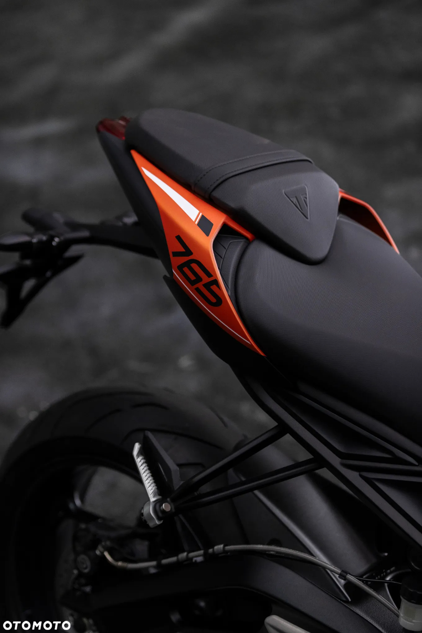 Triumph Street Triple - 7